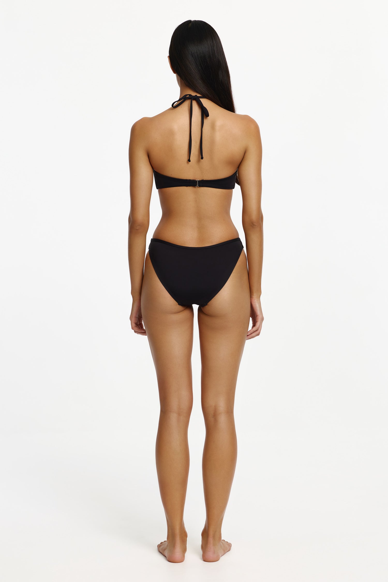 CORE-SW25108T-A_ELMEAR_STRAPLESS_TOP-BLACK-3