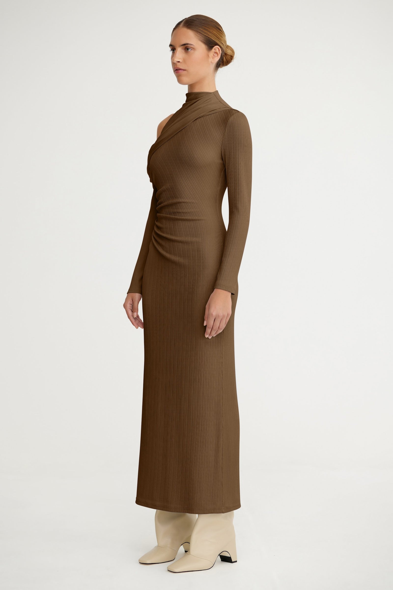 【関税&送料込】o Audenino Dresses 44232PS: Plus Size Mikado A-Line Gown with Bikini Neckline