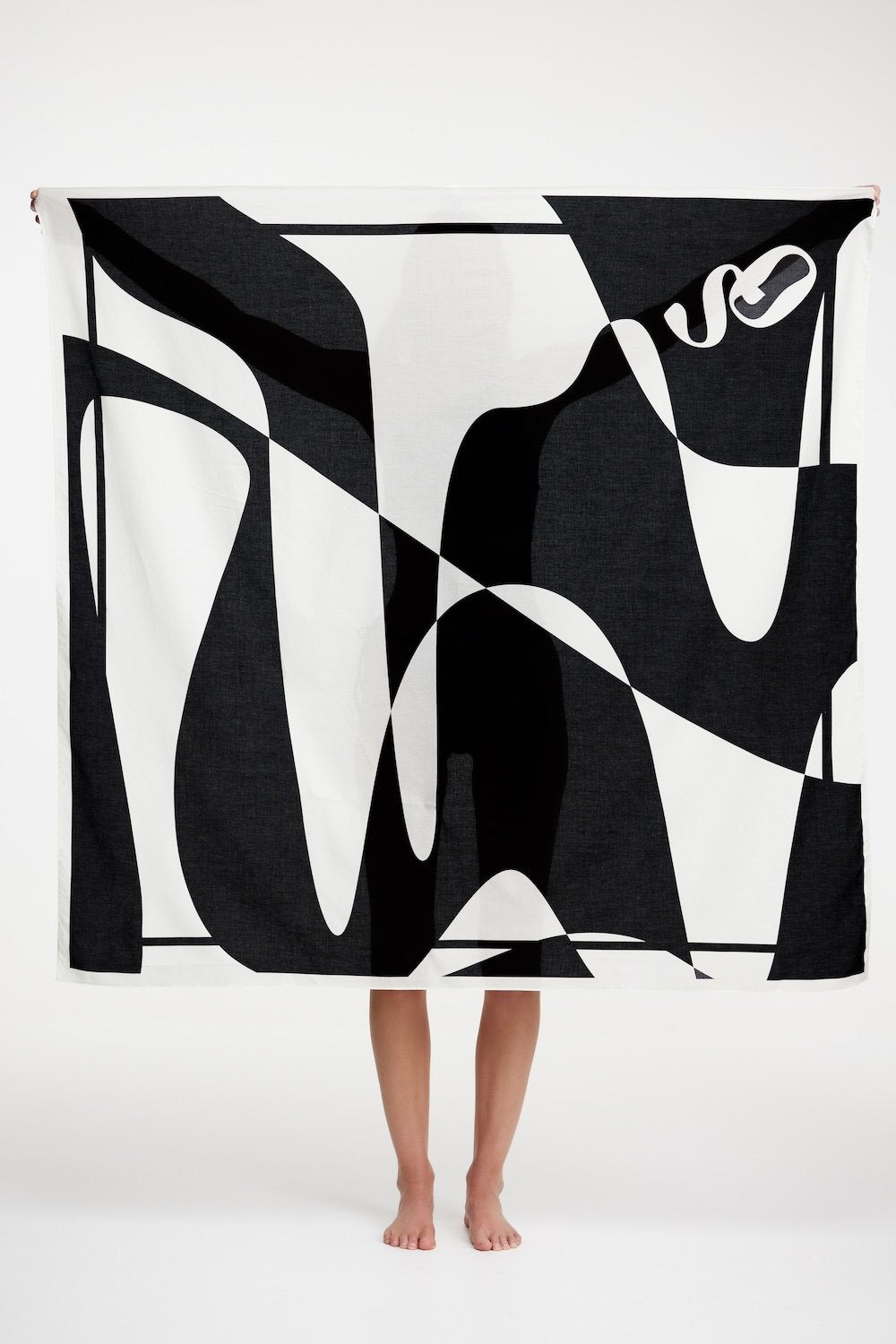 Marcella Sarong