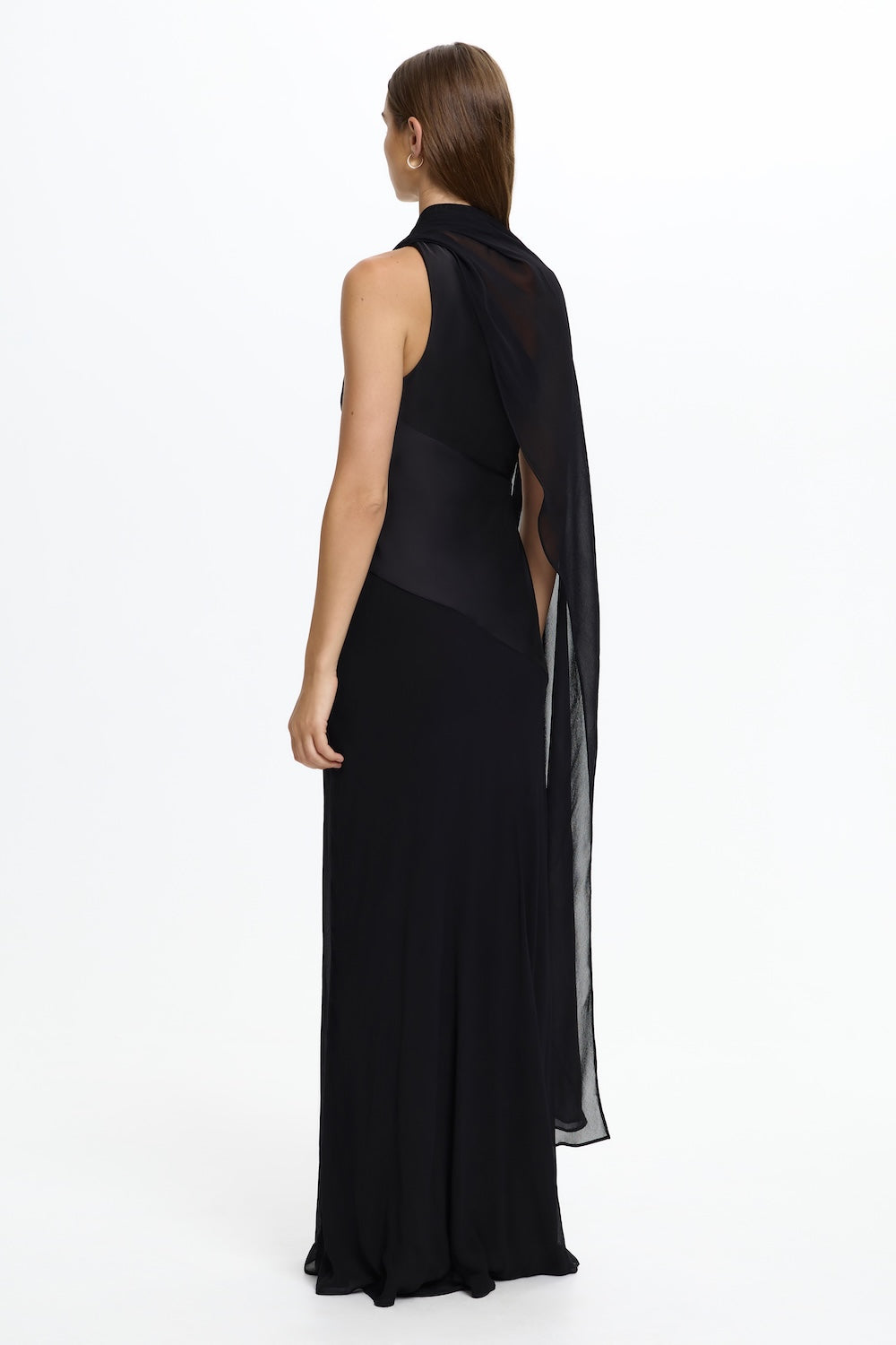 D1-SD260722D_YEIRAH_DRESS-BLACK-3