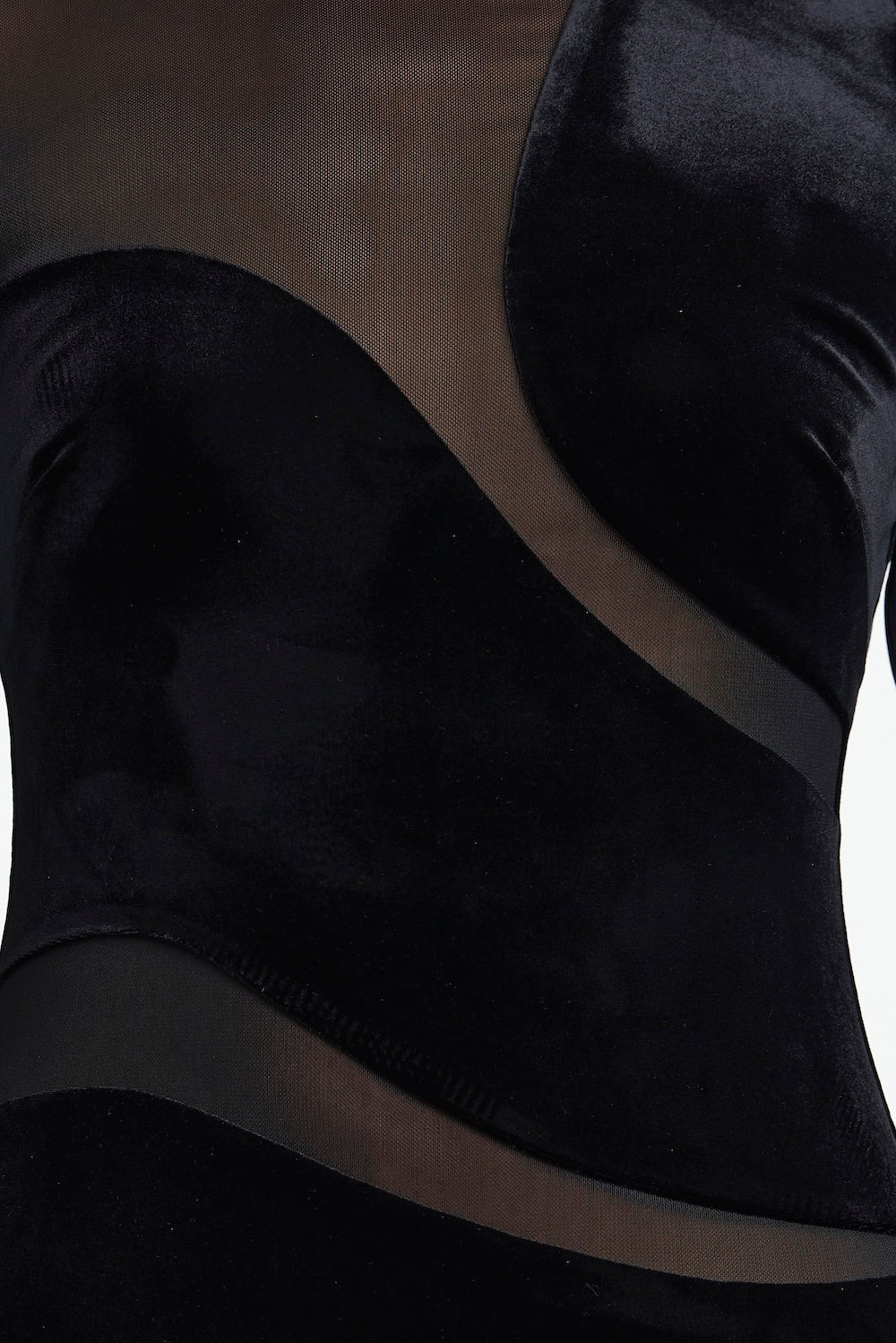 D2-SD260786D_SIGRID_GOWN-BLACK-4