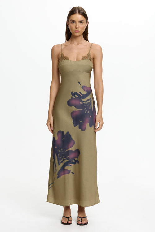 D2-SL260742D-PRT_TILY_MAXI_DRESS-OLIVE_STENCIL-1