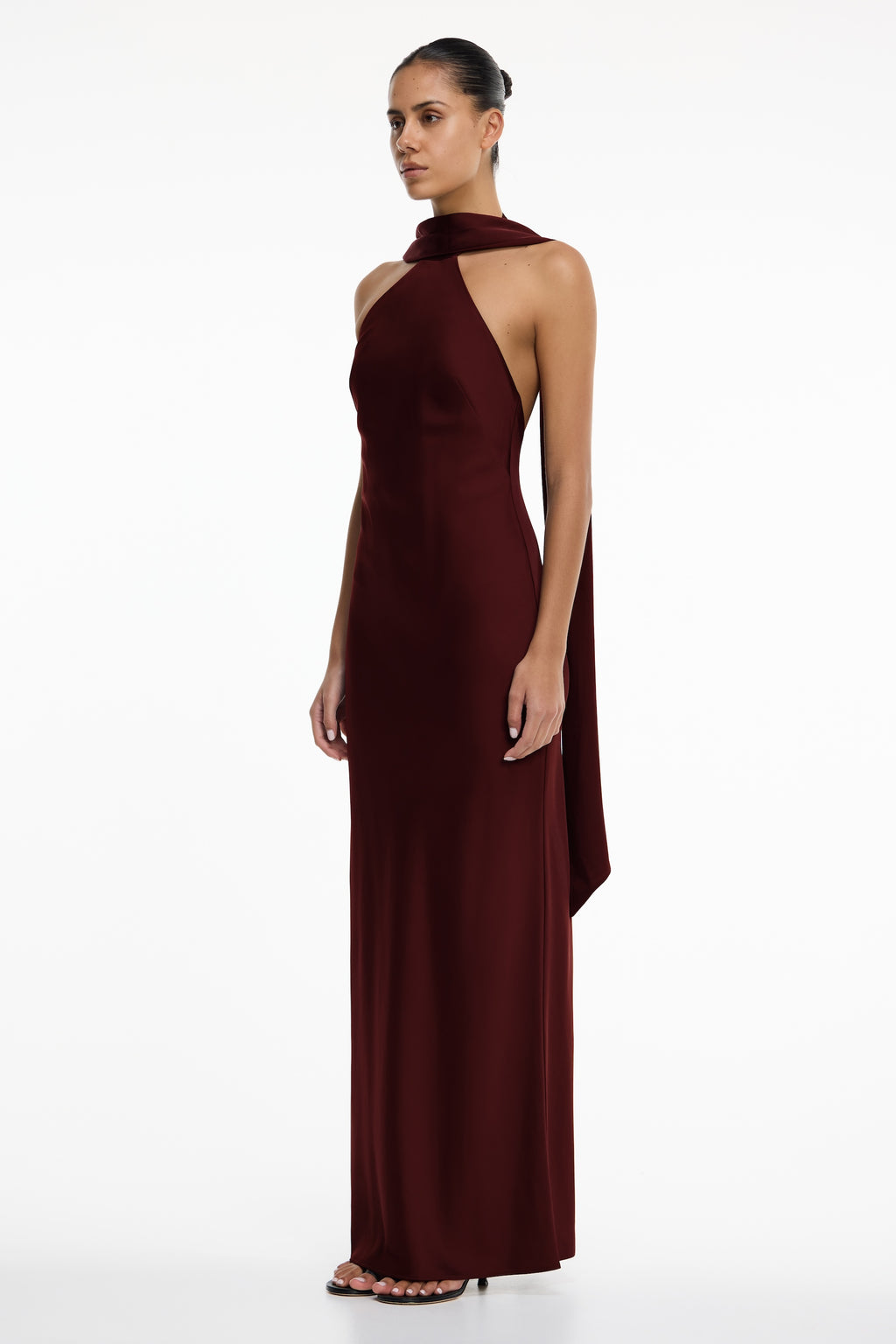 D2-SS2507130D-LUCILE_HALTER_MAXI_DRESS-BORDEAUX-2