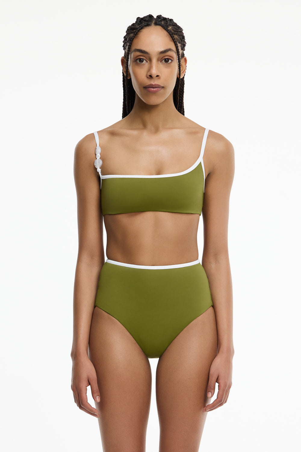 D2-SW26158B_JURA_BRIEF-MARTINI-1