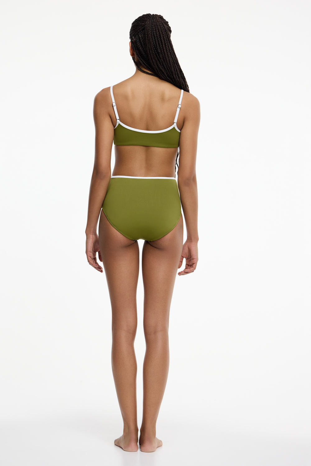 D2-SW26158B_JURA_BRIEF-MARTINI-3
