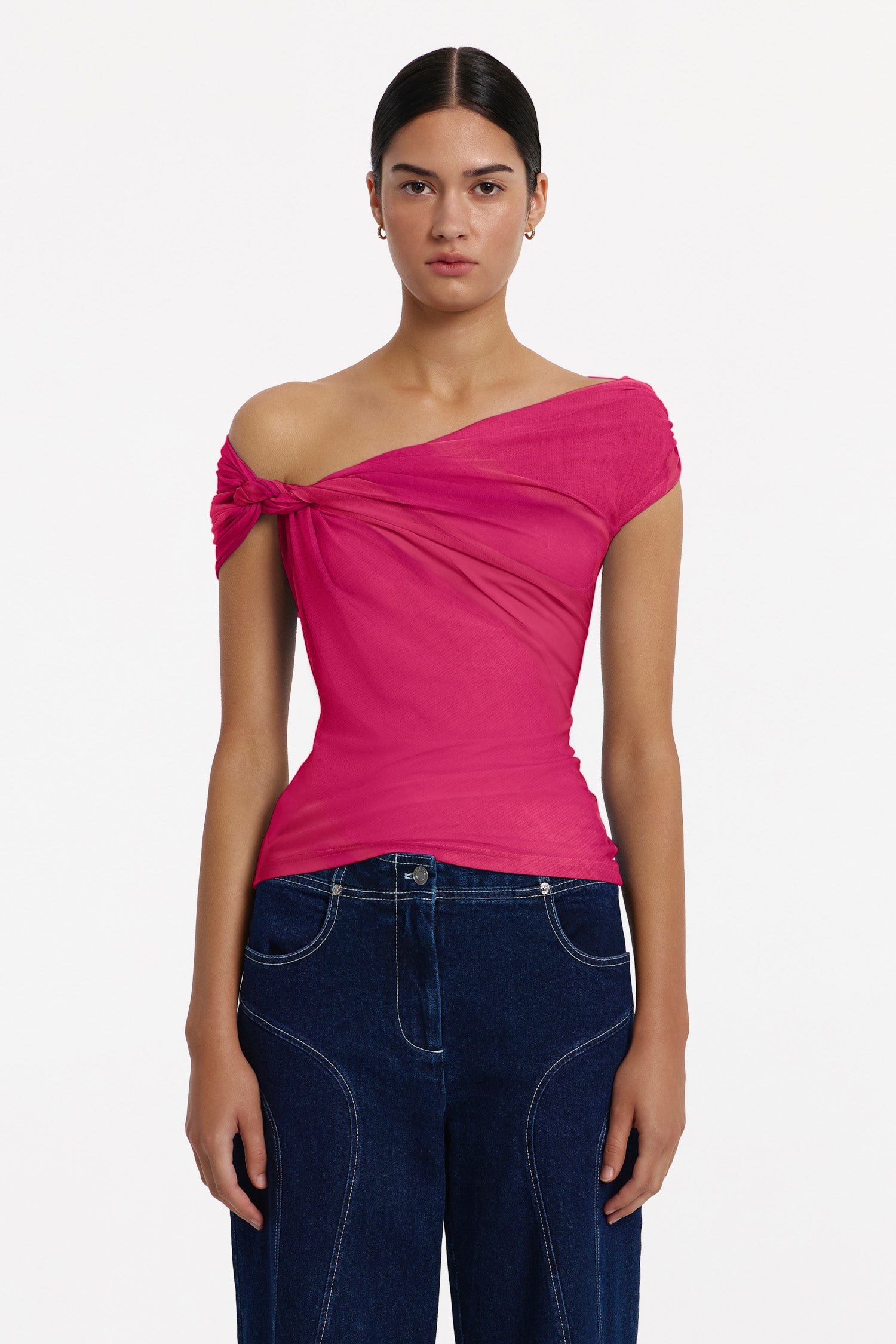 D3-SD260464T_YUSRA_TOP-FIG-1