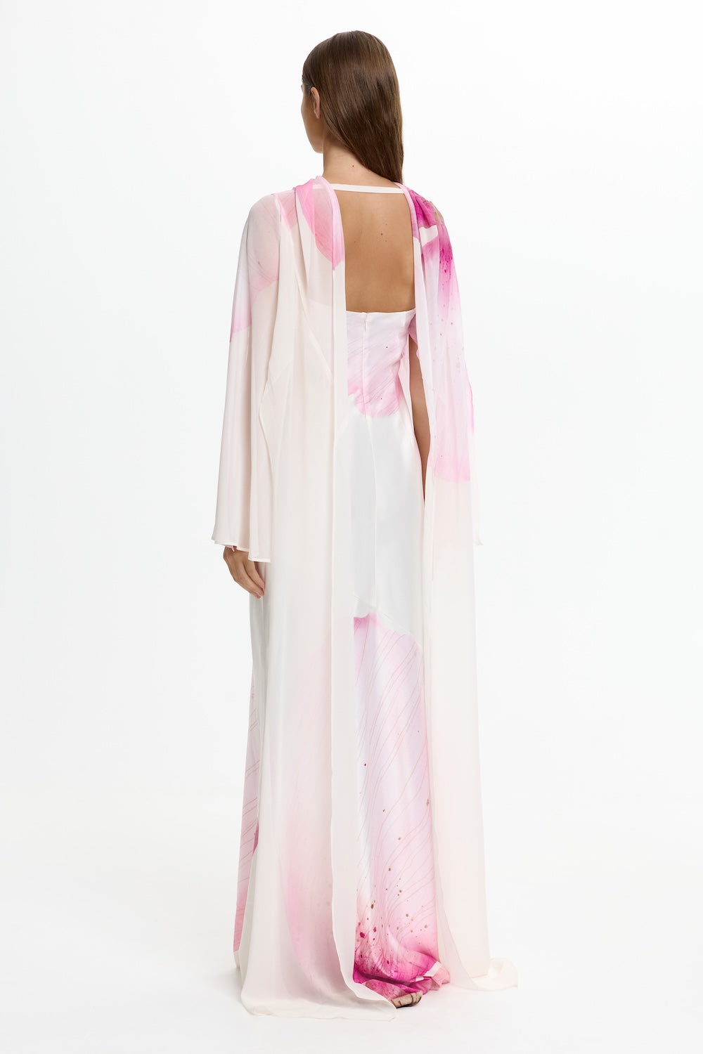 D3-SS260134D-F1-PRT_DEVLYN_LONG_SLEEVE_GOWN-PETAL_GARDEN-5
