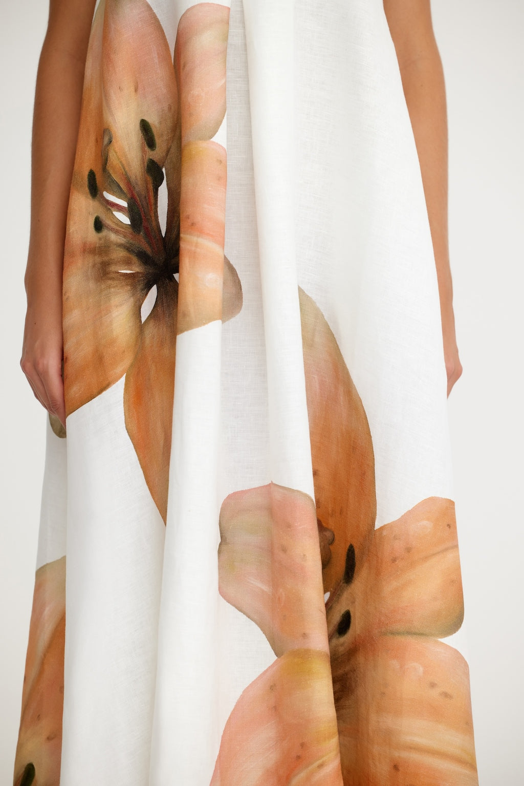 D3_SS2401109D-R-PRT_PARISA_MAXI_DRESS-TIGERLILY-4
