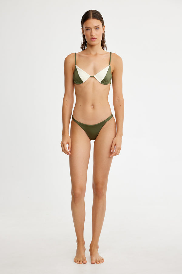 LILA BALCONETTE