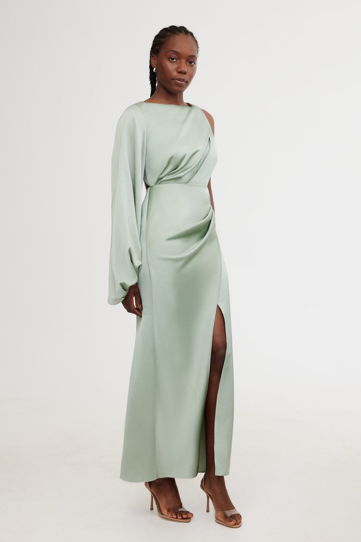 long sleeve sage green dress KissProm Sleeves A Line Tulle Prom With Appliques, Sage / 2 Maxi dresses Wildflowers create a winsome style story for a gently charming dress that slips in a sultry note with an open back to enhance your exit. Sage Green Midi Dress -